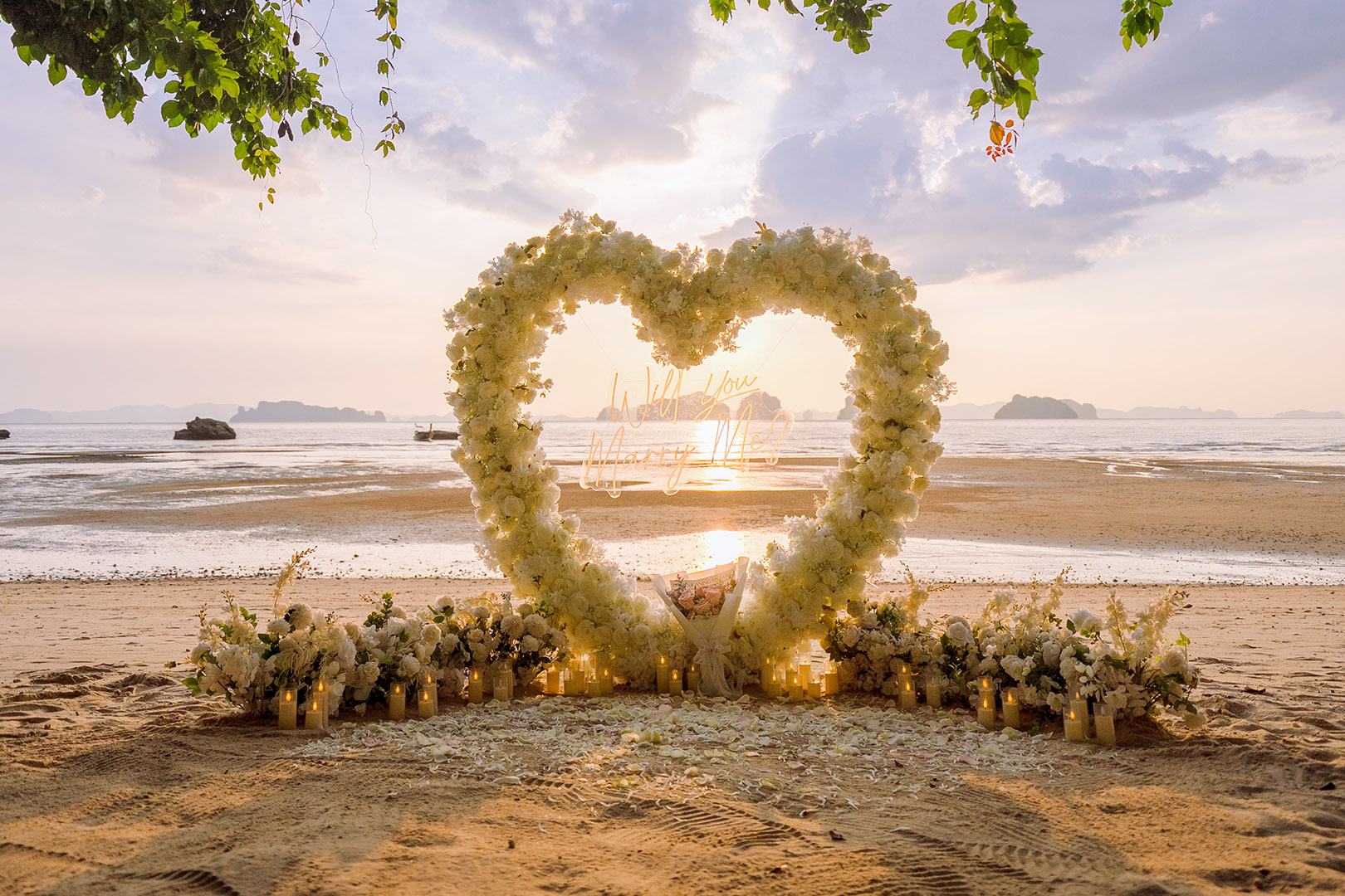 Golden Hour Bliss – Flower arch